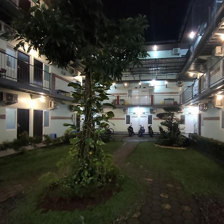 Puspiptek Residence Syariah Mitra Reddoorz Серпонг Экстерьер фото